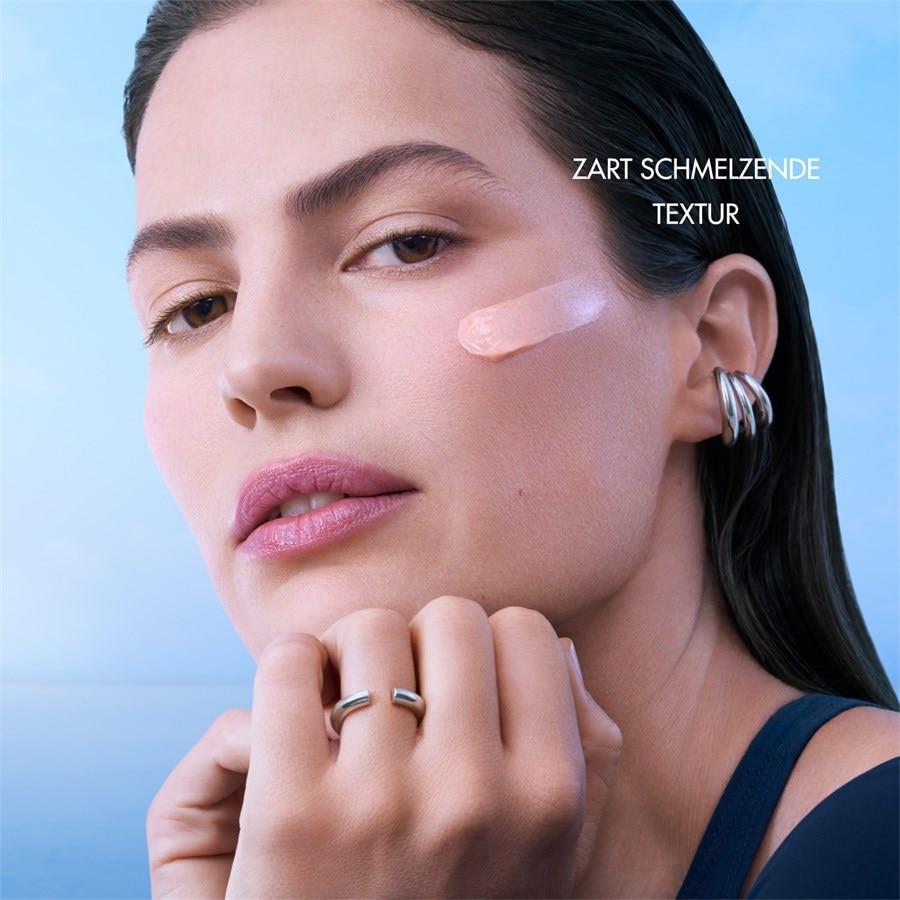 Blue Therapy Blue Peptides Uplift Cream von Biotherm Valentinstagsangebot