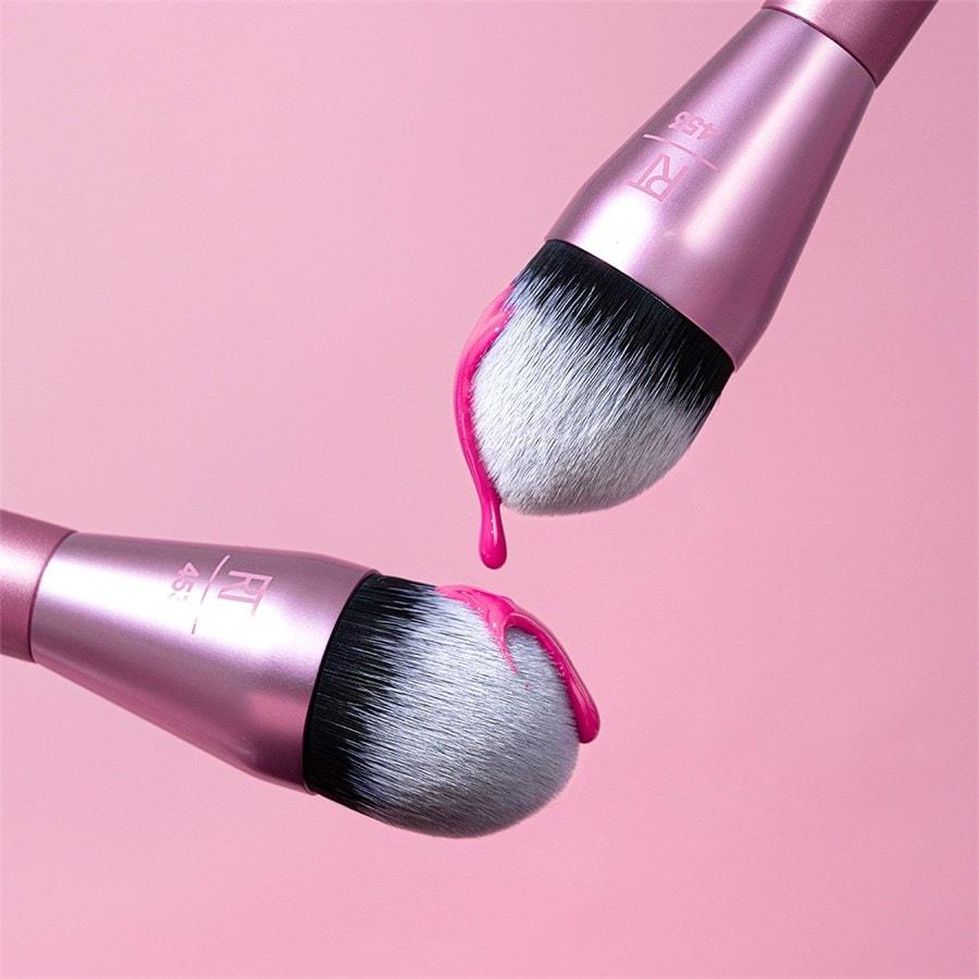 Wangenpinsel Power Pigment Blush Brush von Real Techniques 2025
