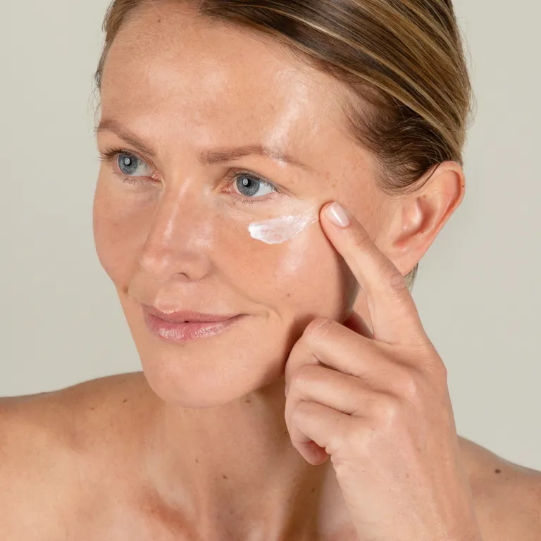 shopapotheke SKINTIST HYDRO EFFECT Eye Cream Neueste Mode